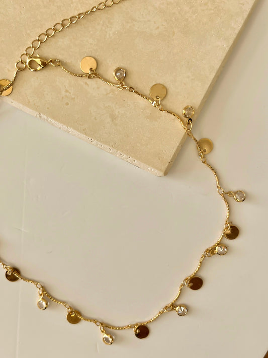 Choker Medalhinhas e Ponto De Luz